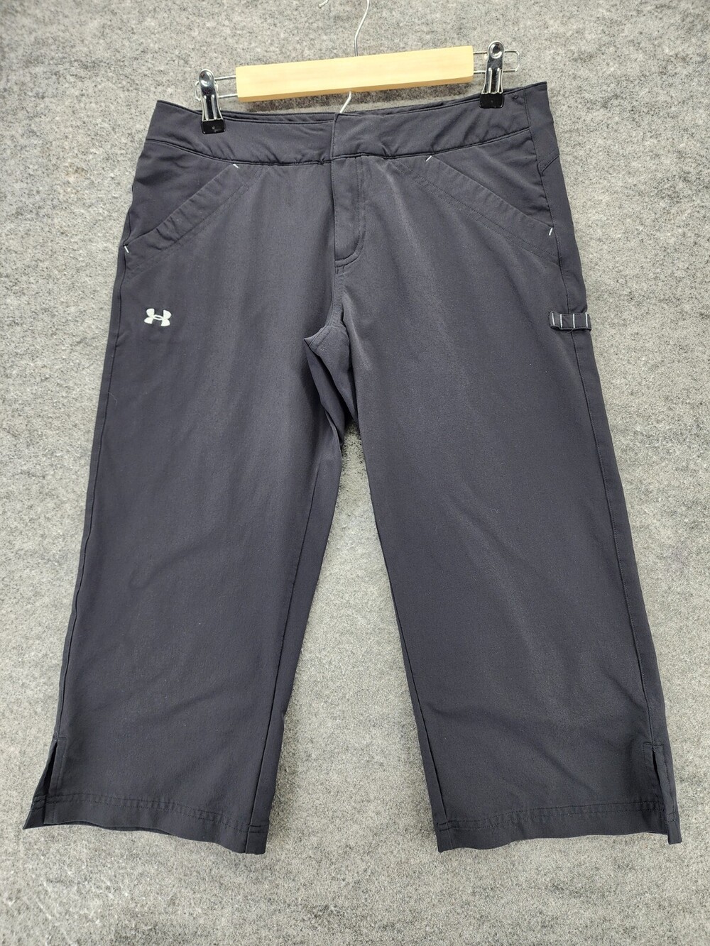 Under Armour Pants Womens 6 Cropped Performance Black